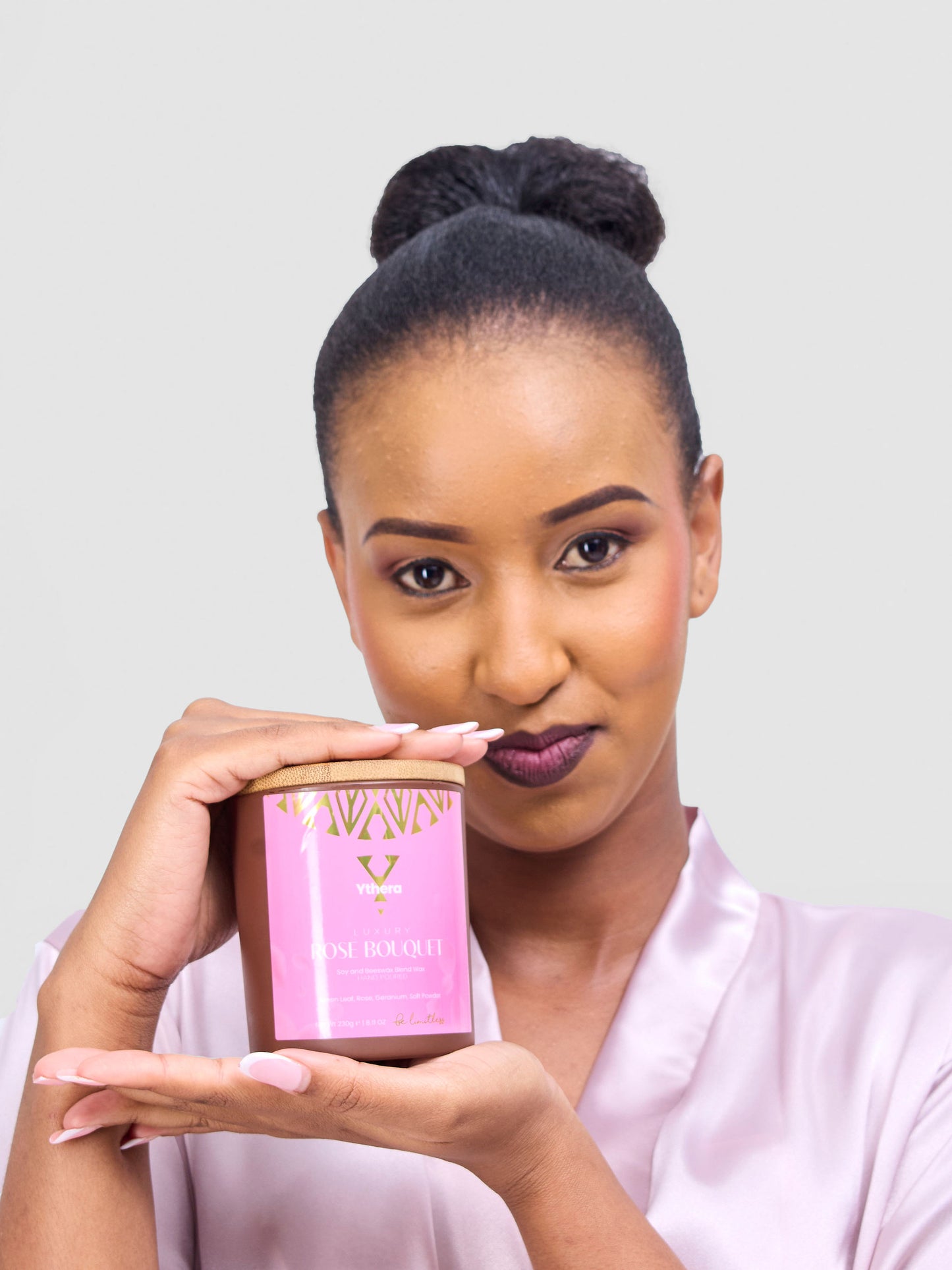 Luxury Rose Bouquet - Scented Candle